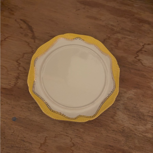 Anthropologie Yellow Milkmaid Butter Dish by Biscuit - Picture 2 of 4